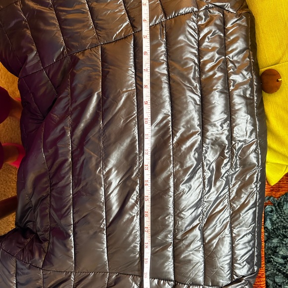 Andrew Marc Ladies' Ultra Soft Attached Hood Reversible Jacket in XL - Picture 7 of 9